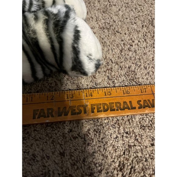 Vintage The Bear Factory 2001 White Tiger Plush 15” Stuffed Animal No Sound Box - Picture 8 of 8
